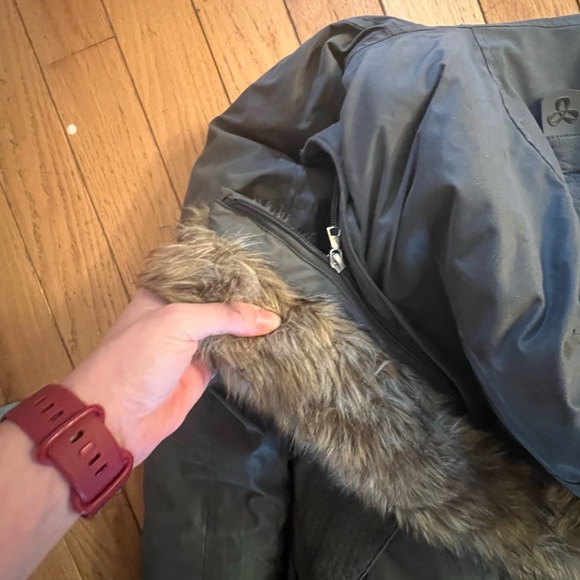TNA summit parka - Picture 7 of 14